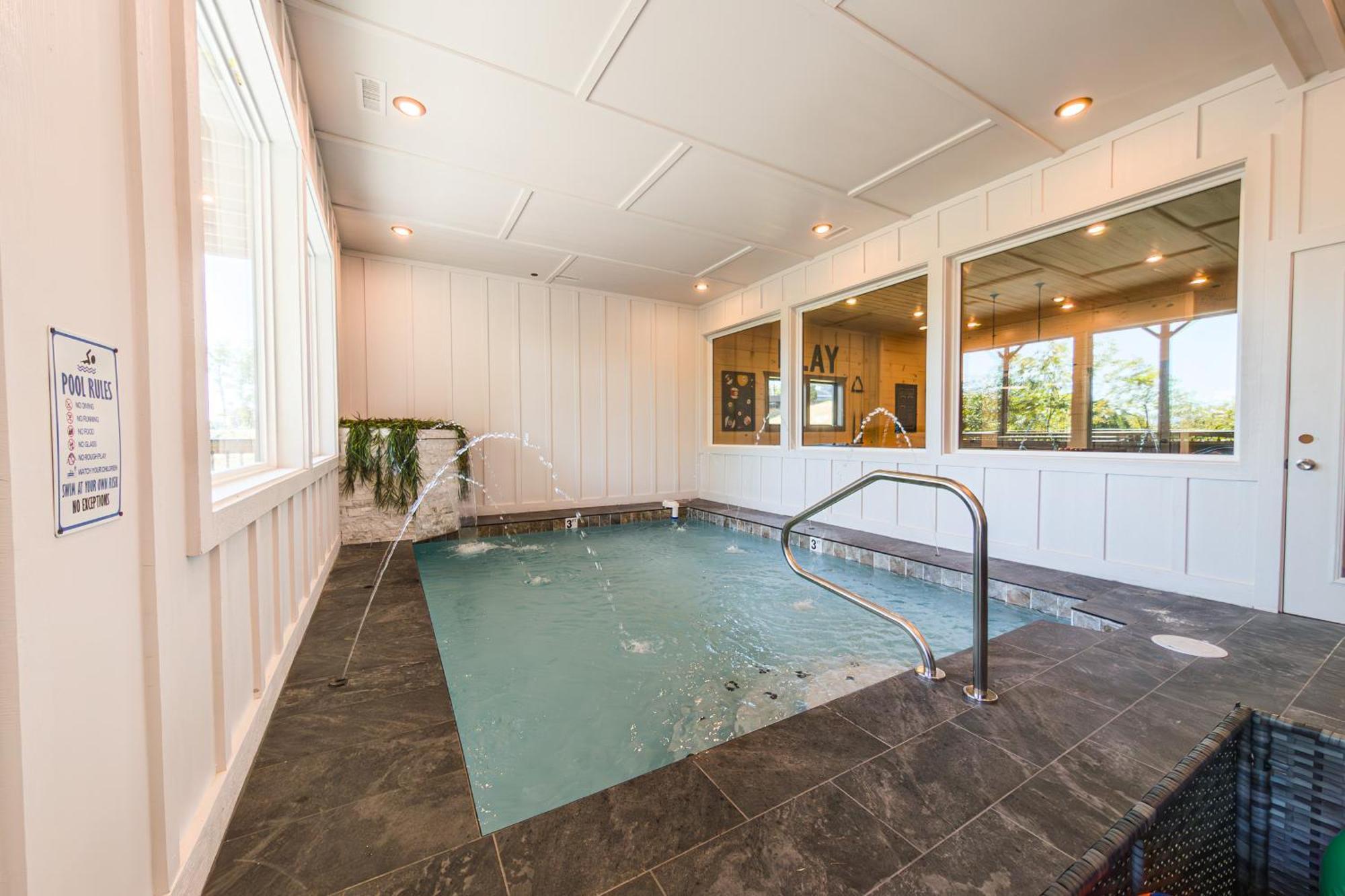 Luxury 12-Bedroom Cabin With Indoor Pool, Hot Tub & Movie Theater, Sleeps 36 Sevierville Luaran gambar