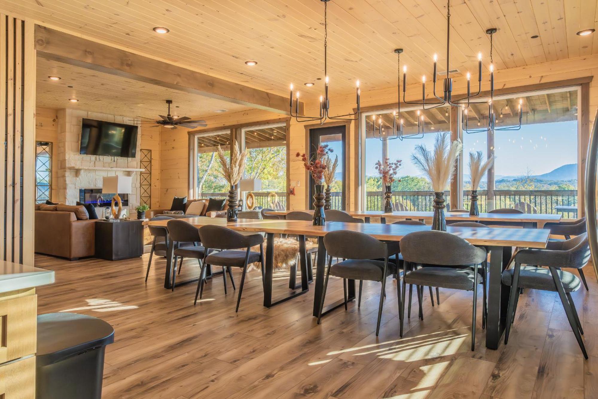 Luxury 12-Bedroom Cabin With Indoor Pool, Hot Tub & Movie Theater, Sleeps 36 Sevierville Luaran gambar